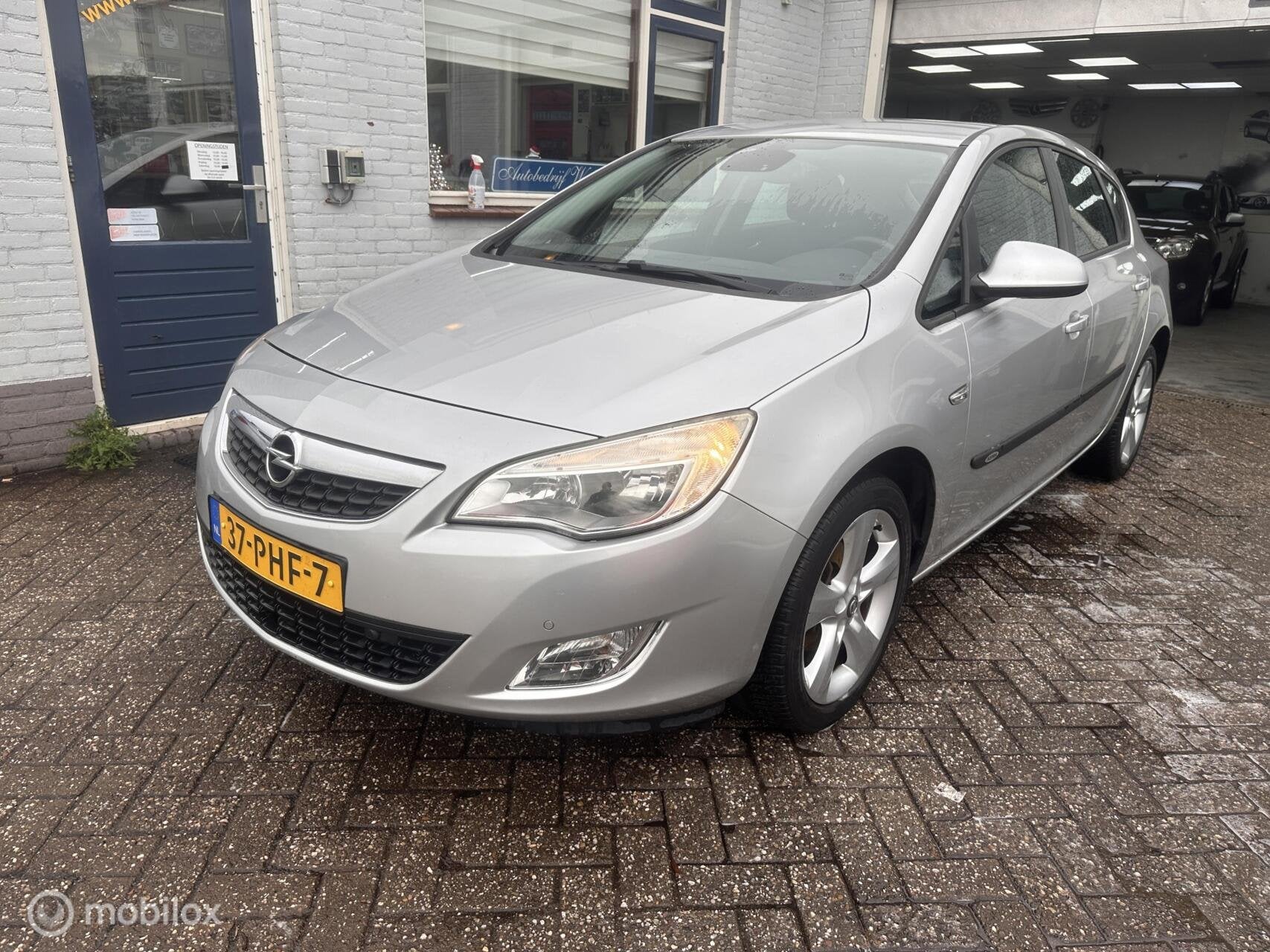 Opel Astra 1.4 Turbo Edition, Voorwielaandrijving, Euro 5, Gebruikt, 680 kg