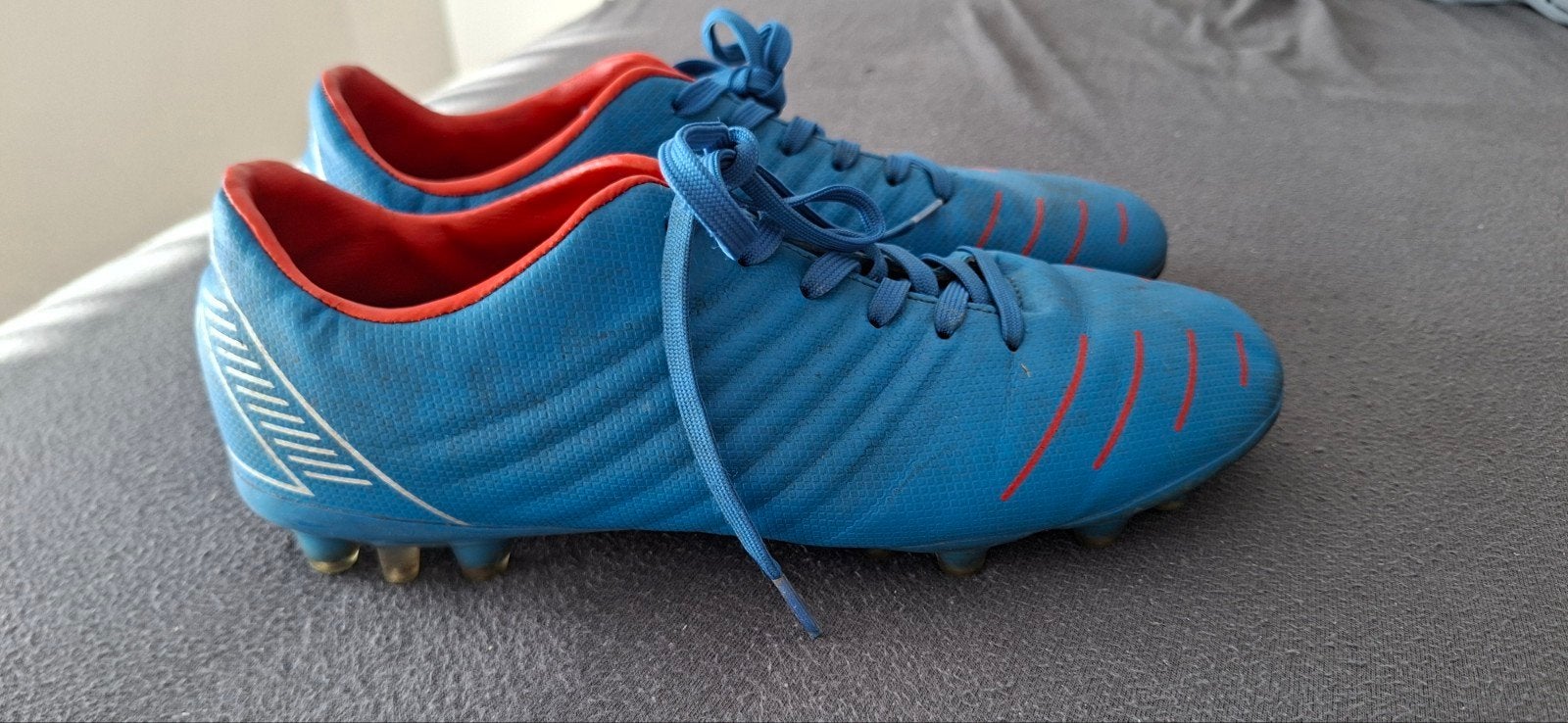 Dutsy voetbalschoenen maat 39, Ophalen of Verzenden, Gebruikt, Schoenen