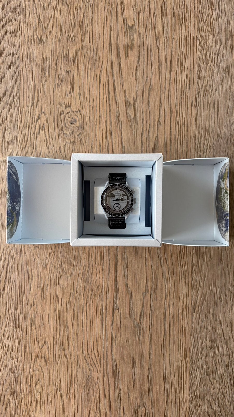 Swatch X Omega Mission to Earthphase inclusief extra strap!, Sieraden, Tassen en Uiterlijk, Horloges | Heren, Kunststof, Polshorloge