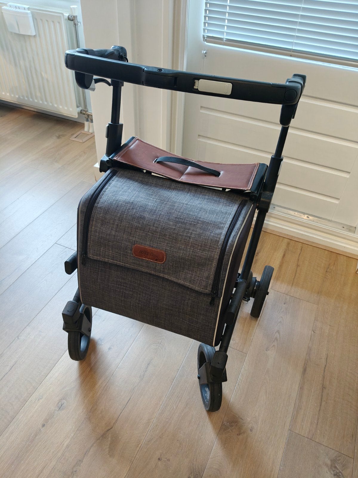 Rollz Flex rollator met boodschappentas, Diversen, Ophalen, Opvouwbaar, Zo goed als nieuw
