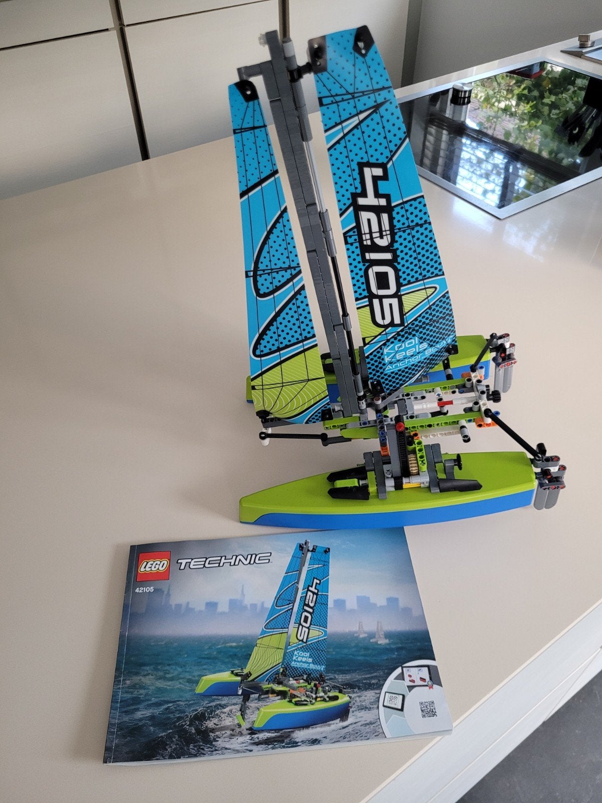 Lego Technic Catamaran 42105 incl doos, Inclusief instructies, Lego, Ophalen of Verzenden, Zo goed als nieuw