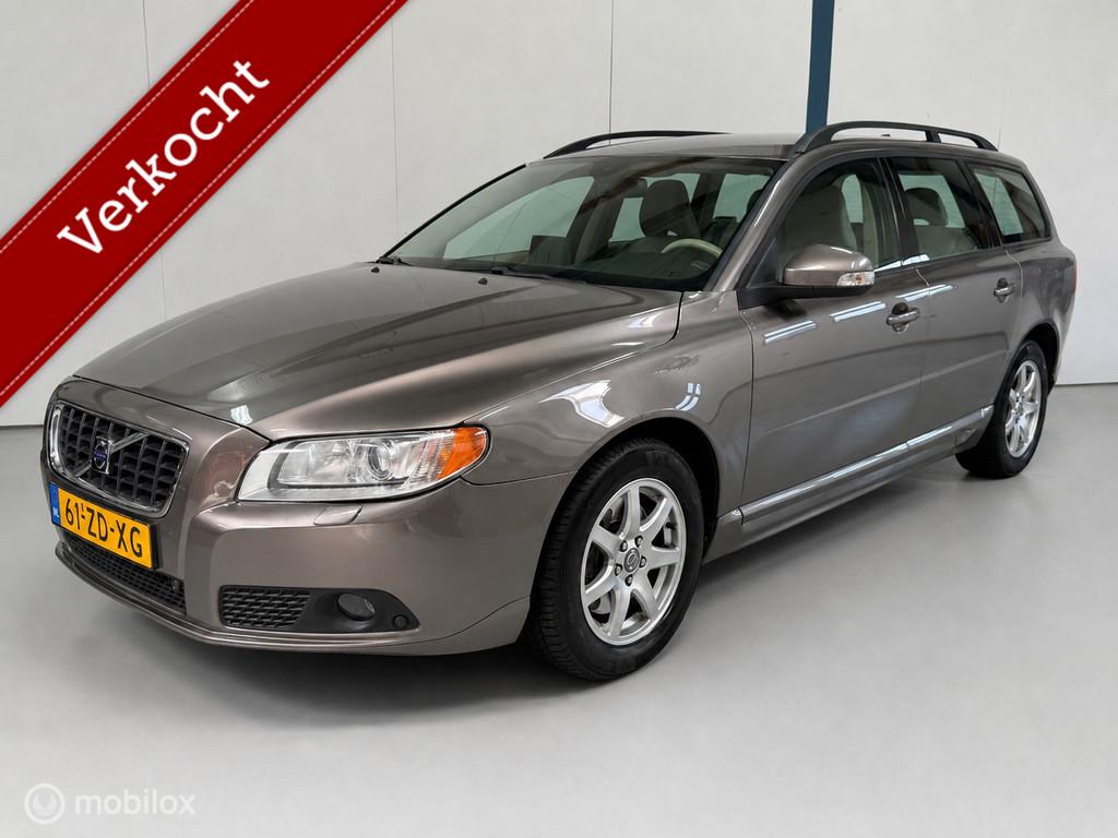 Volvo V70 2.5T NL-AUTO / 1E EIGENAAR / DEALER HISTORIE, 2521 cc, 93 €/maand, Euro 4, Zilver of Grijs