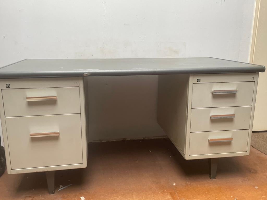 Gispen bureau ijzersterk, Ophalen, Gebruikt, 150 cm, Metaal
