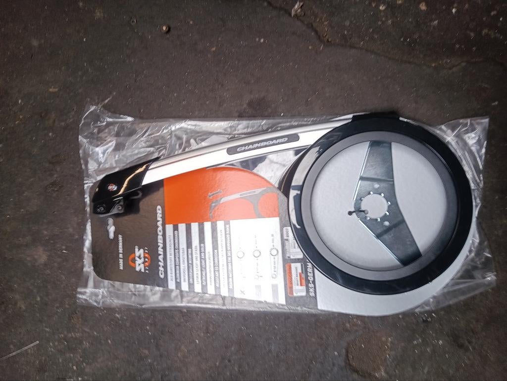 SKS Chainboard Kettingkast voor vouwfiets 46-48 tands, SKS, Ophalen of Verzenden, Derailleur of Ketting, Nieuw