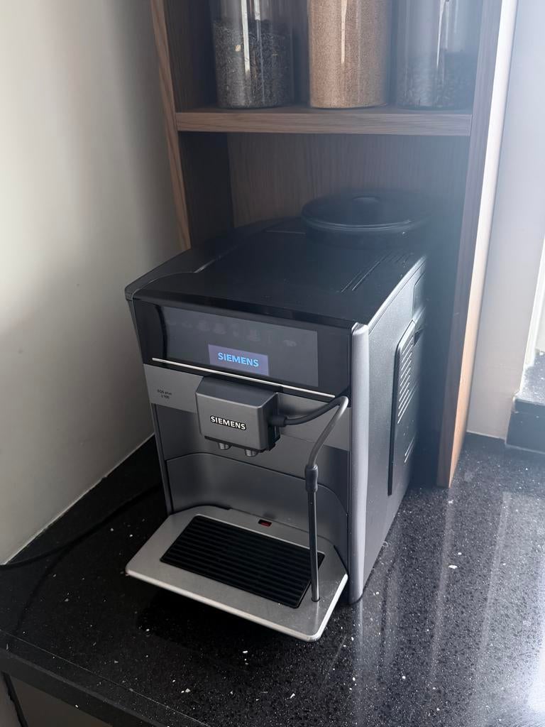 Siemens EQ.6 plus s100 koffieapparaat zo goed als nieuw, Ophalen, Zo goed als nieuw