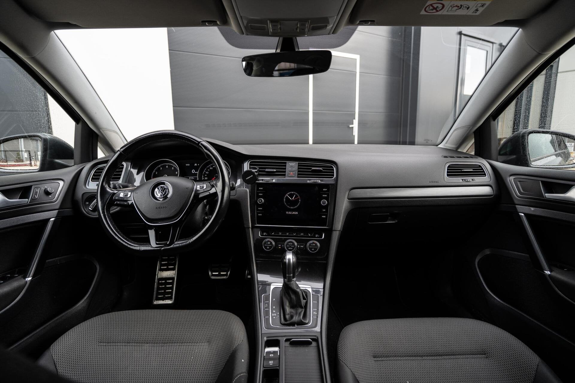 Volkswagen Golf 1.0 TSI Comfortline LED|Stoelverw|Adaptive!, Stof, Automatische klimaatregeling, 620 kg, Bedrijf