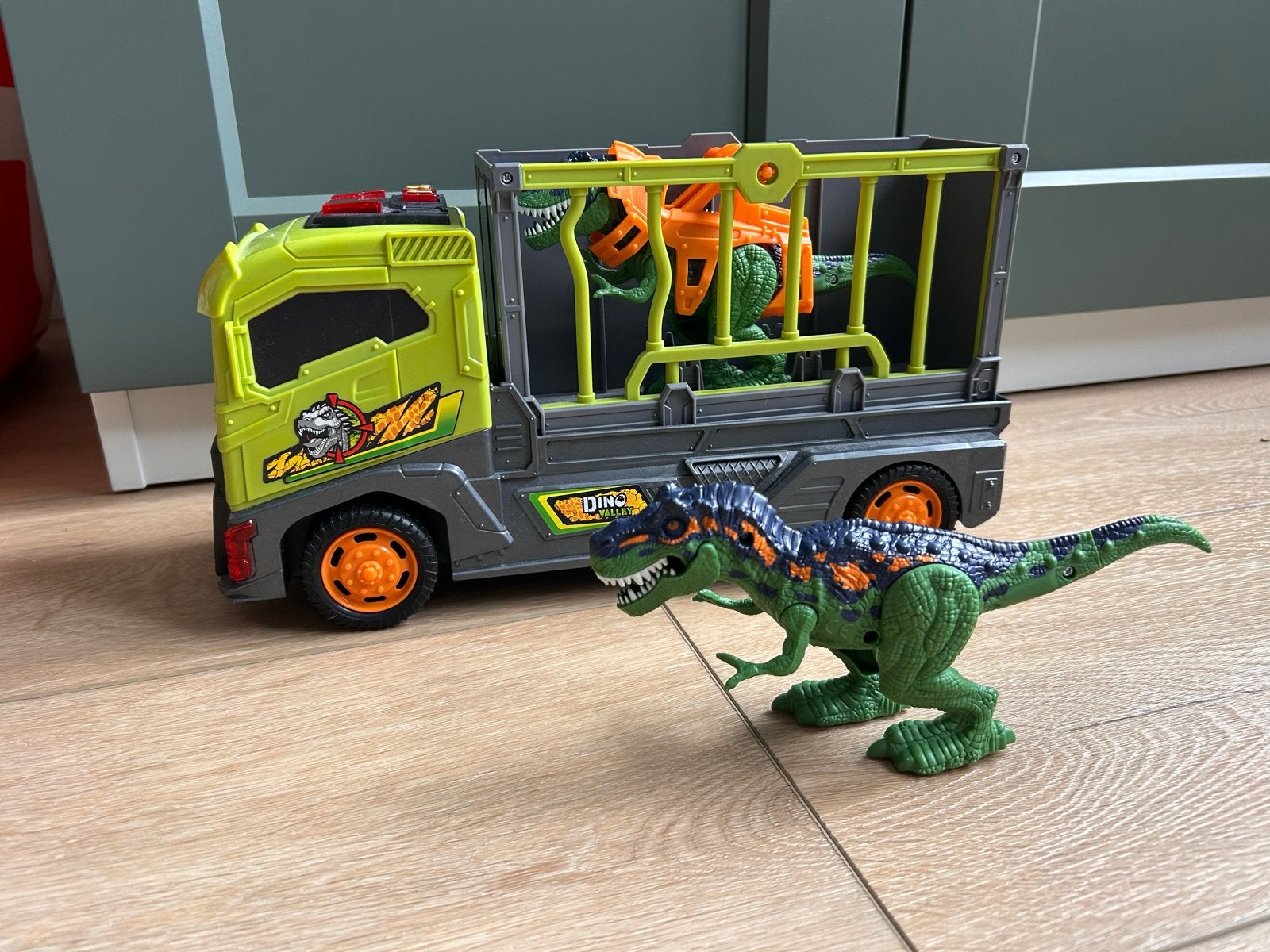 Dino Valley Dinotransporttruck met kooi en dinosaurus, Ophalen of Verzenden, Gebruikt