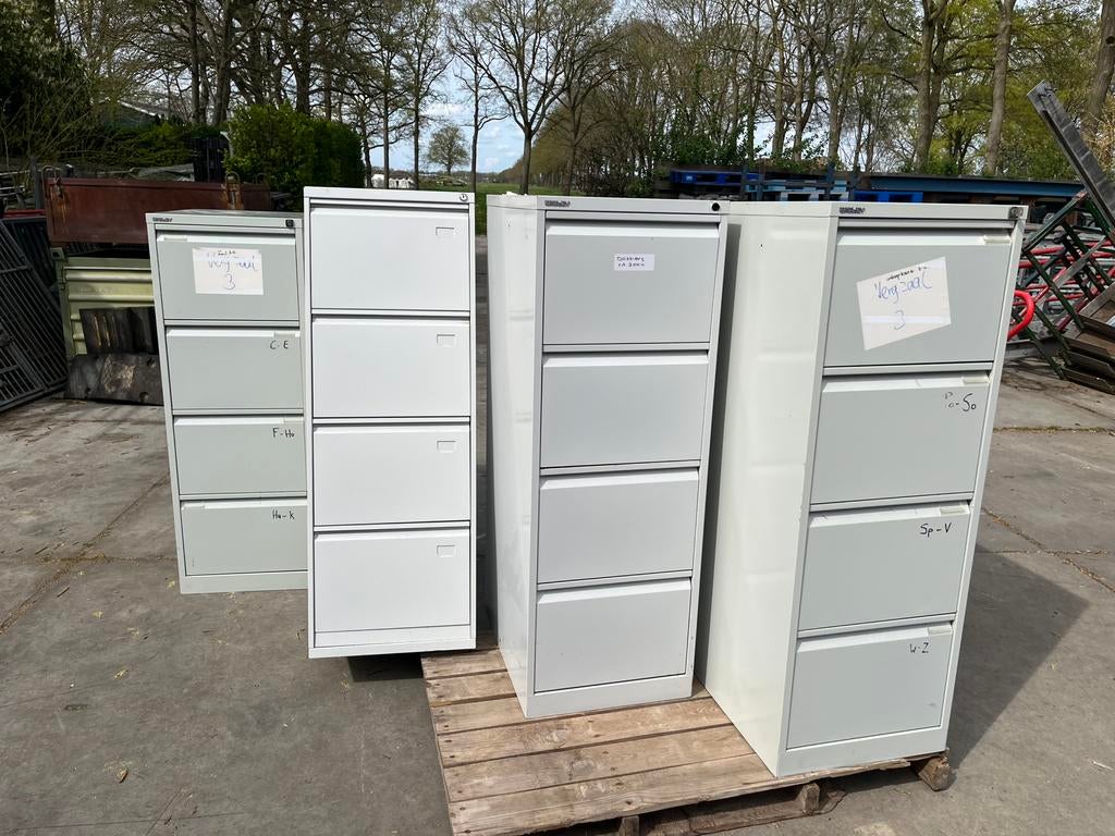 4stuks 4 ladenkast Bisley 1x met sleutel dichte hoge lades, Huis en Inrichting, Kasten | Ladekasten, Ophalen, Gebruikt, 100 tot 150 cm
