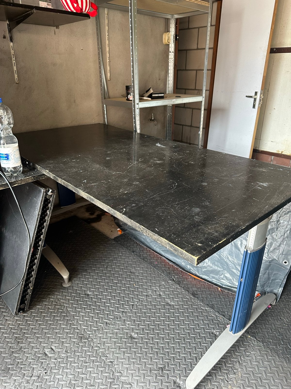 Gratis bureau 180x80 - Afhalen, Ophalen, Gebruikt, Spaanplaat of MDF, In hoogte verstelbaar