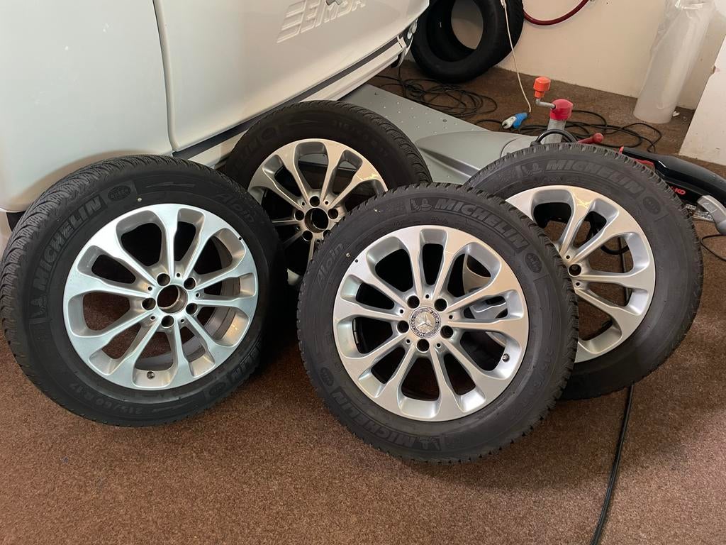 Set van 17 inch mercedes velgen, Auto-onderdelen, Banden en Velgen, Ophalen, Banden en Velgen, 17 inch, Winterbanden