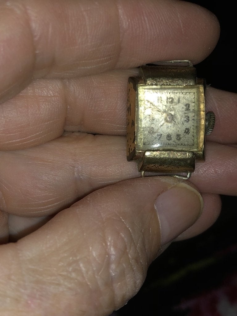 Oud antiek zwitsers horloge moet wel gerepareerd worden, Overige merken, Gebruikt, Polshorloge, Ophalen of Verzenden