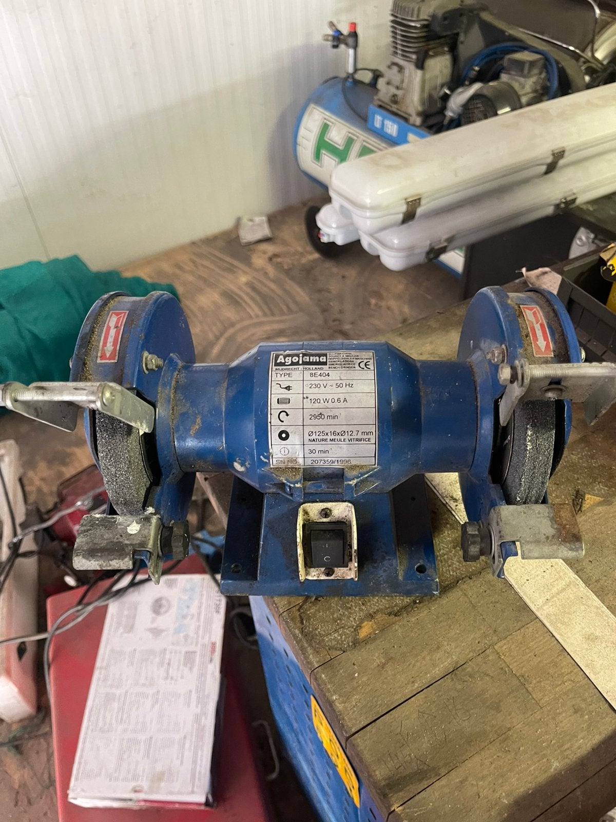 Werkplaats slijpmachine, Ophalen of Verzenden, Zo goed als nieuw, 1200 watt of meer, Bandschuurmachine