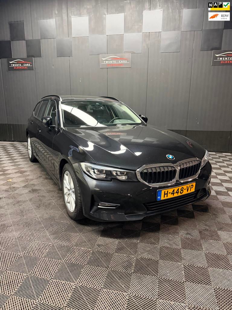 BMW 3-serie Touring 318d Executive Edition | Led | Navi | Ca, Auto's, BMW, Automaat, 4 cilinders, 150 pk, Zwart