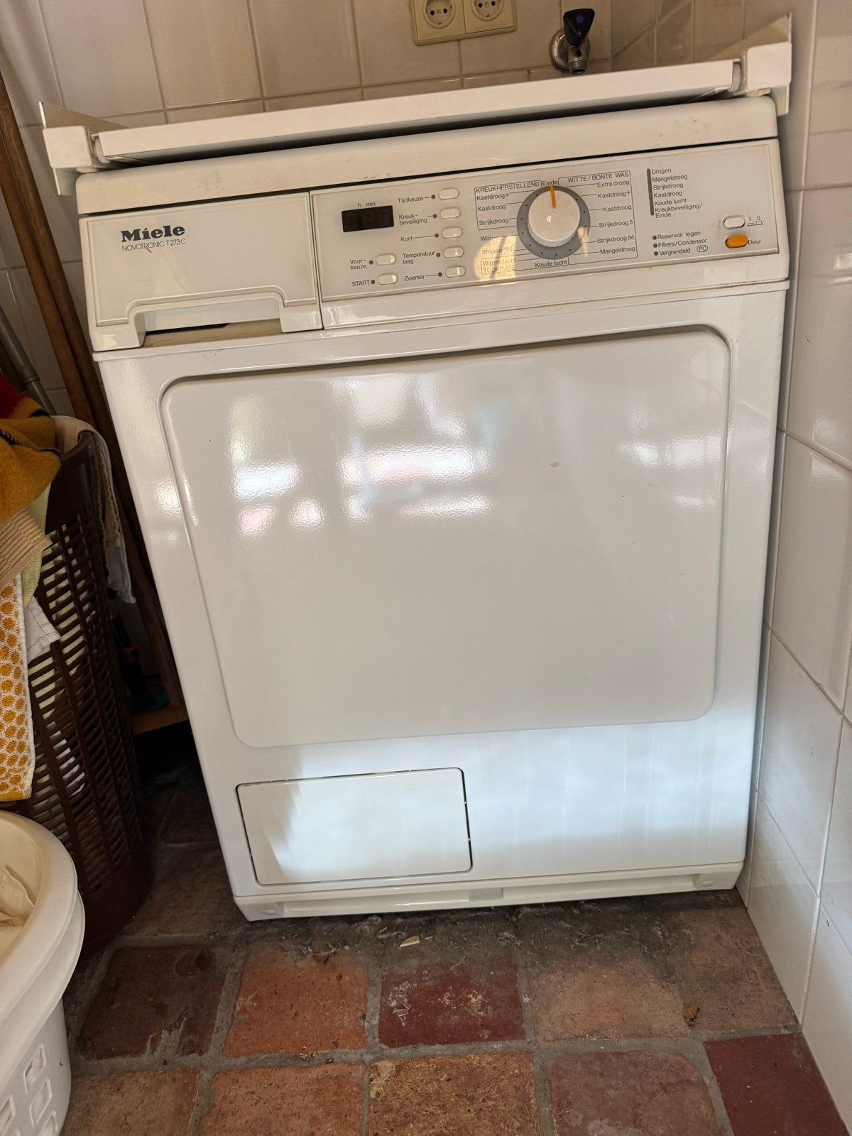 Miele Novotronic T273C Condensdroger - 5kg, Ophalen, Gebruikt, 4 tot 6 kg, Voorlader