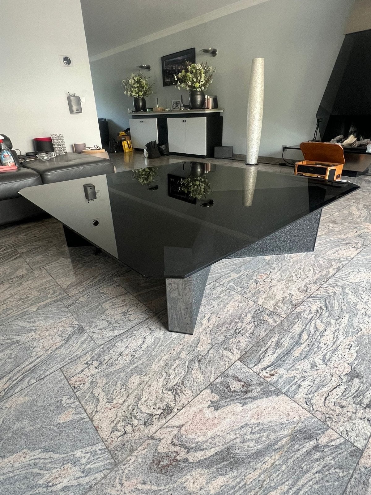 Custom Salontafel van Rookglas met Spiegelvoet, Huis en Inrichting, Tafels | Salontafels, Ophalen, Gebruikt, 150 tot 200 cm, Vierkant