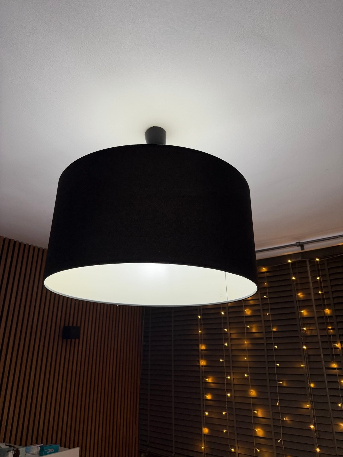 Moderne zwarte plafondlamp, perfect voor elke kamer, Huis en Inrichting, Modern, Zo goed als nieuw, Plafondlamp, Textiel