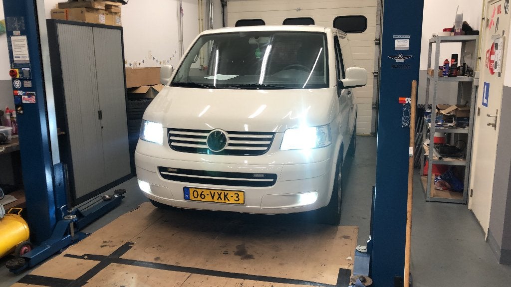 Volkswagen Transporter T5  2.5 TDI, Auto's, Zwart, 1776 kg, Volkswagen, Wit