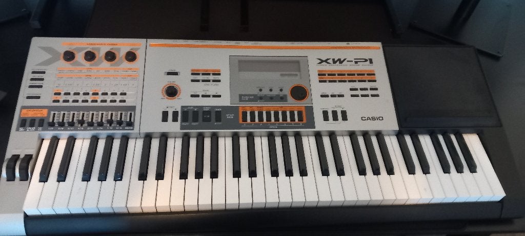 Casio XW-PI MegaSynth, Ophalen, Casio, Midi-aansluiting, 61 toetsen