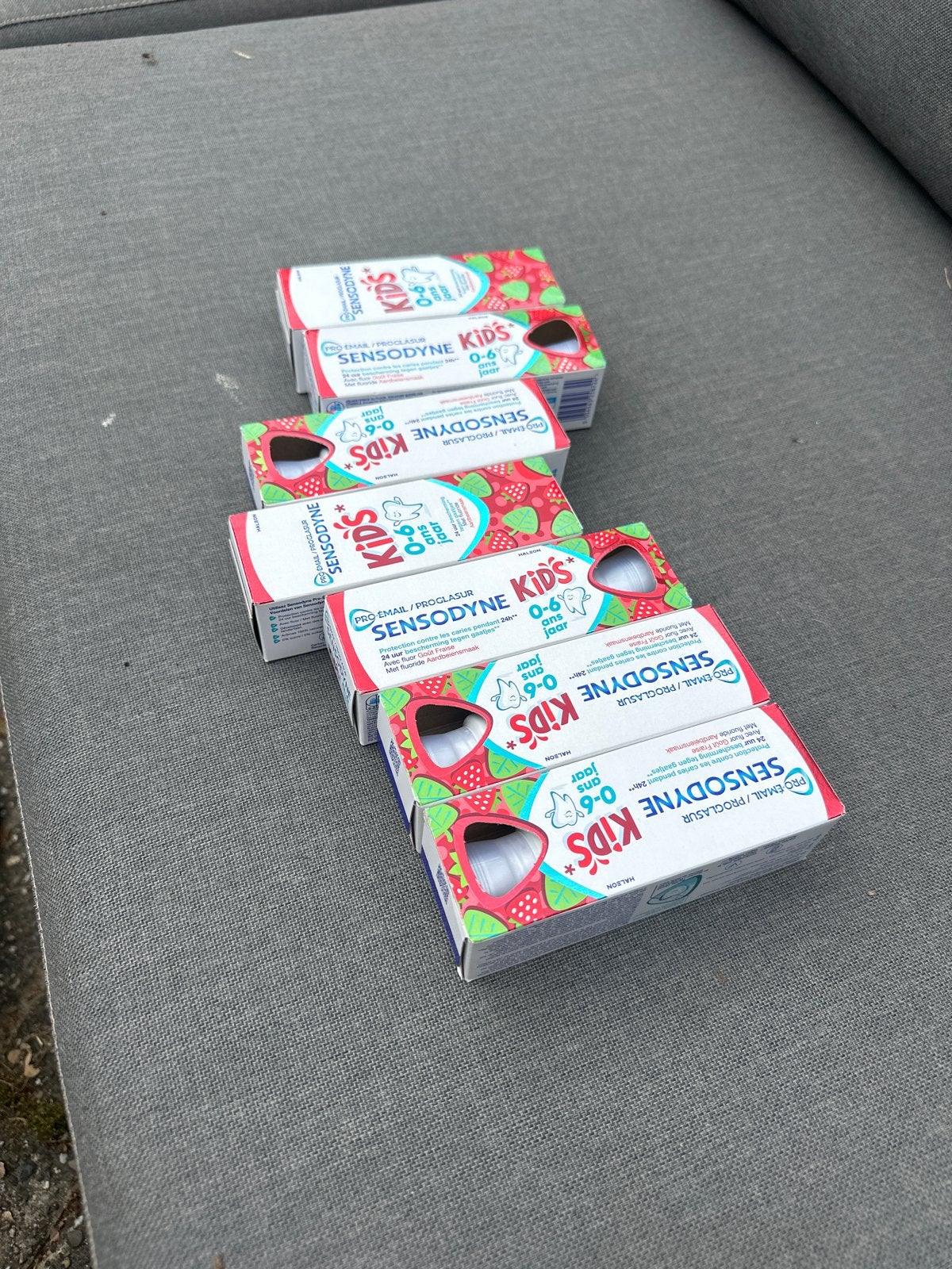 Sensodyne Kids Tandpasta 0-6 jaar ( 7 stuks), Sieraden, Tassen en Uiterlijk, Uiterlijk | Mondverzorging, Ophalen of Verzenden
