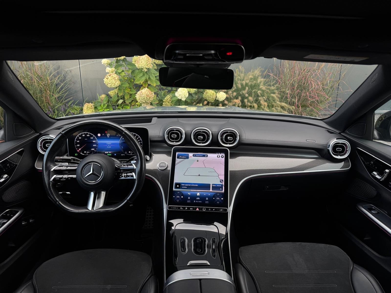 Mercedes-Benz C-klasse 300 e AMG Line FULL PANO|HUD|CLIMATE|, Automaat, Dealer onderhouden, Achterwielaandrijving, Zwart