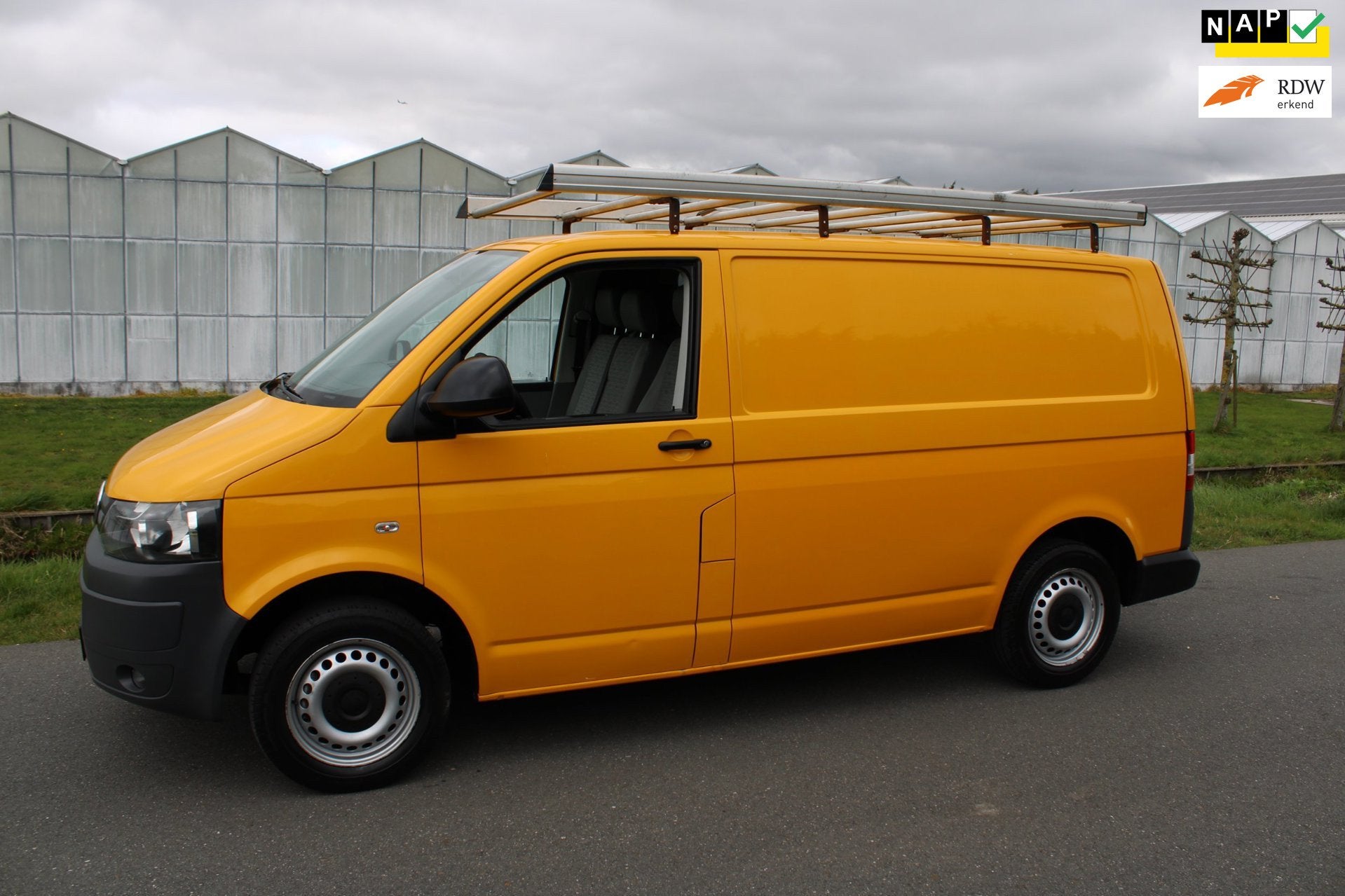 Volkswagen Transporter 2.0 TDI L1H1 T800 met Airco en Naviga, Voorwielaandrijving, Euro 5, Gebruikt, 4 cilinders