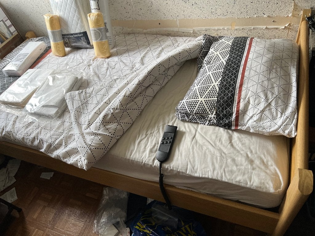 Bed electrice rn Meer eethoek en Meer, Ophalen of Verzenden, Gebruikt, 4 tot 6 stoelen