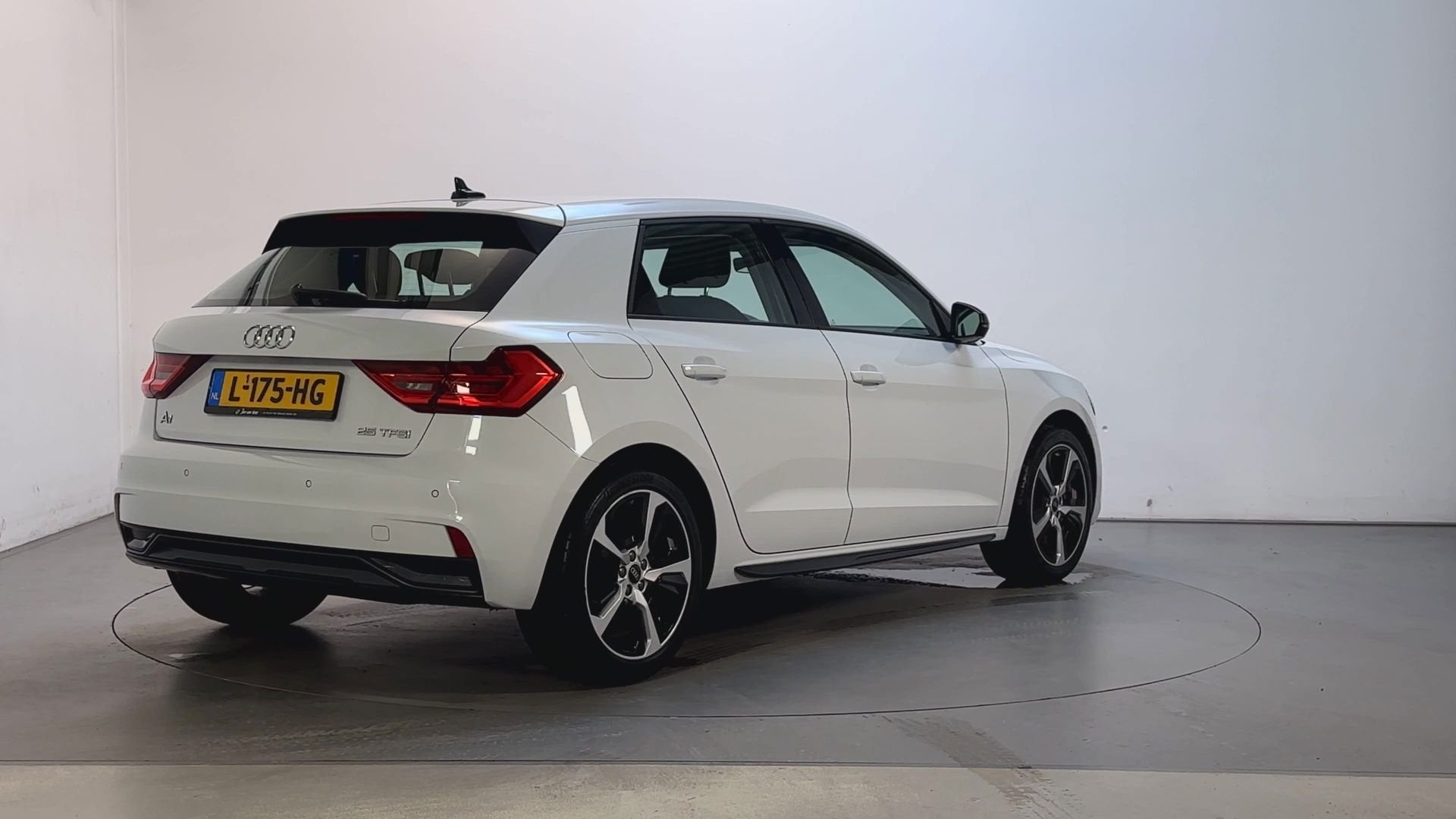Audi A1 Sportback 25 TFSI Epic App-Connect Airco Cruise Cont, Dealer onderhouden, Stof, 95 pk, Met garantie (alle)