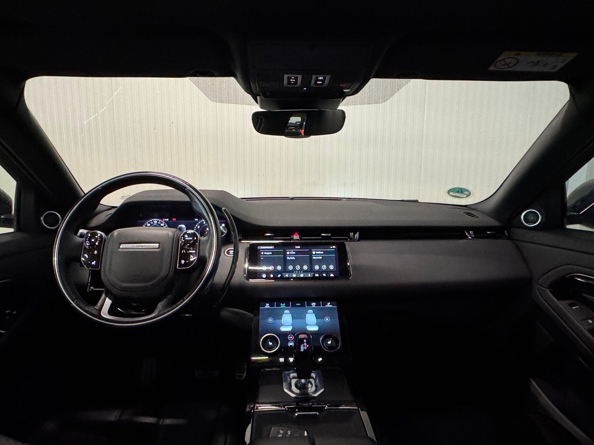Land Rover Range Rover Evoque 2.0 P200 AWD R-Dynamic S | NAP, 1800 kg, Euro 6, 4 cilinders, Bedrijf