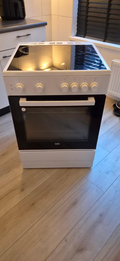 Beko Keramisch Fornuis - Vrijstaand, Ophalen, Gebruikt, Hete lucht, 60 cm of meer
