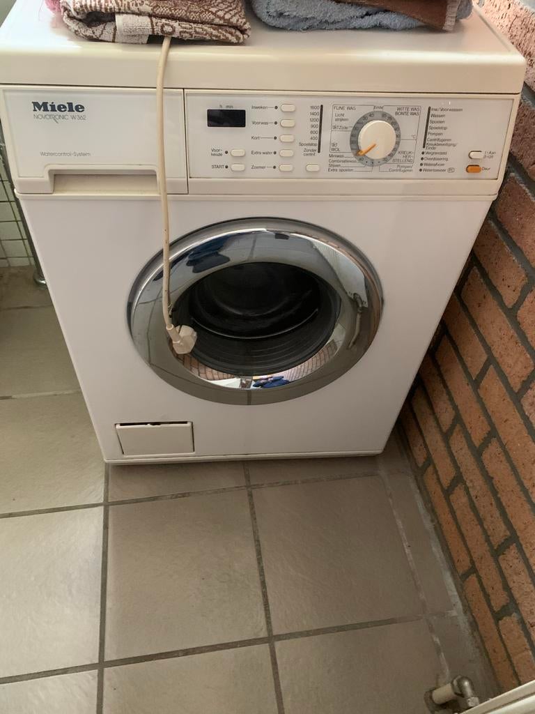 Miele Novotronic W362 Wasmachine - Betrouwbaar en Duurzaam, Witgoed en Apparatuur, Wasmachines, Ophalen, Gebruikt, Voorlader, Wolwasprogramma