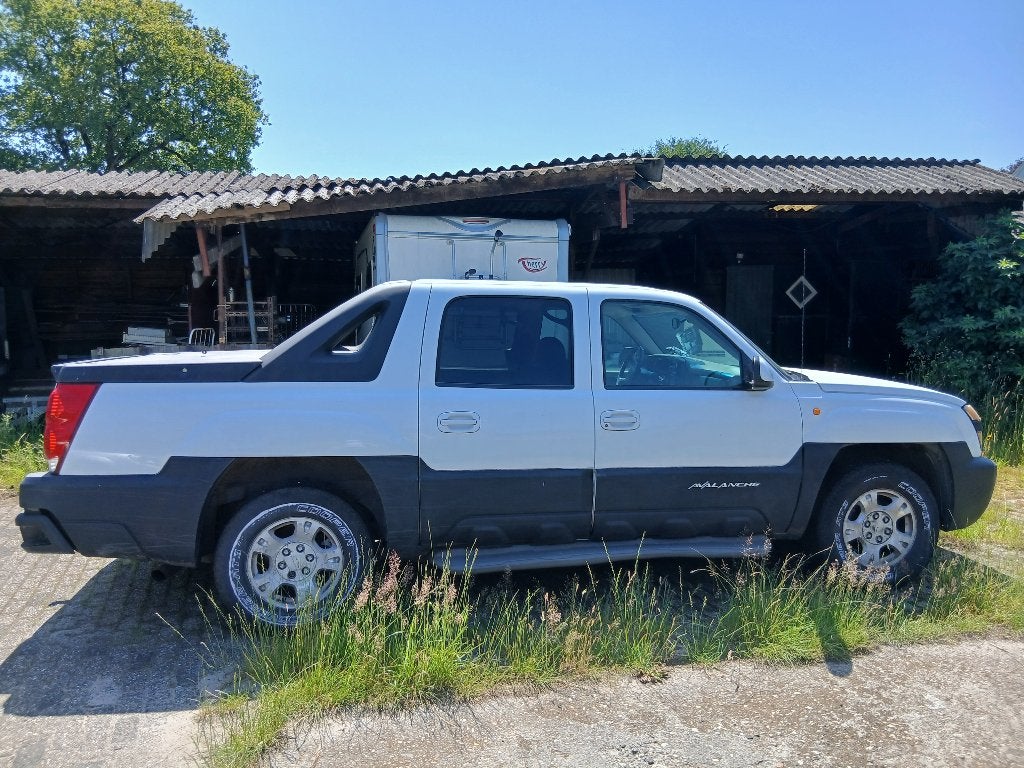 Chevrolet Avalanche 2002, Auto's, Bestelauto's, Particulier, Trekhaak, Chevrolet, LPG, Automaat, Geïmporteerd, Wit, Beige, Achterwielaandrijving