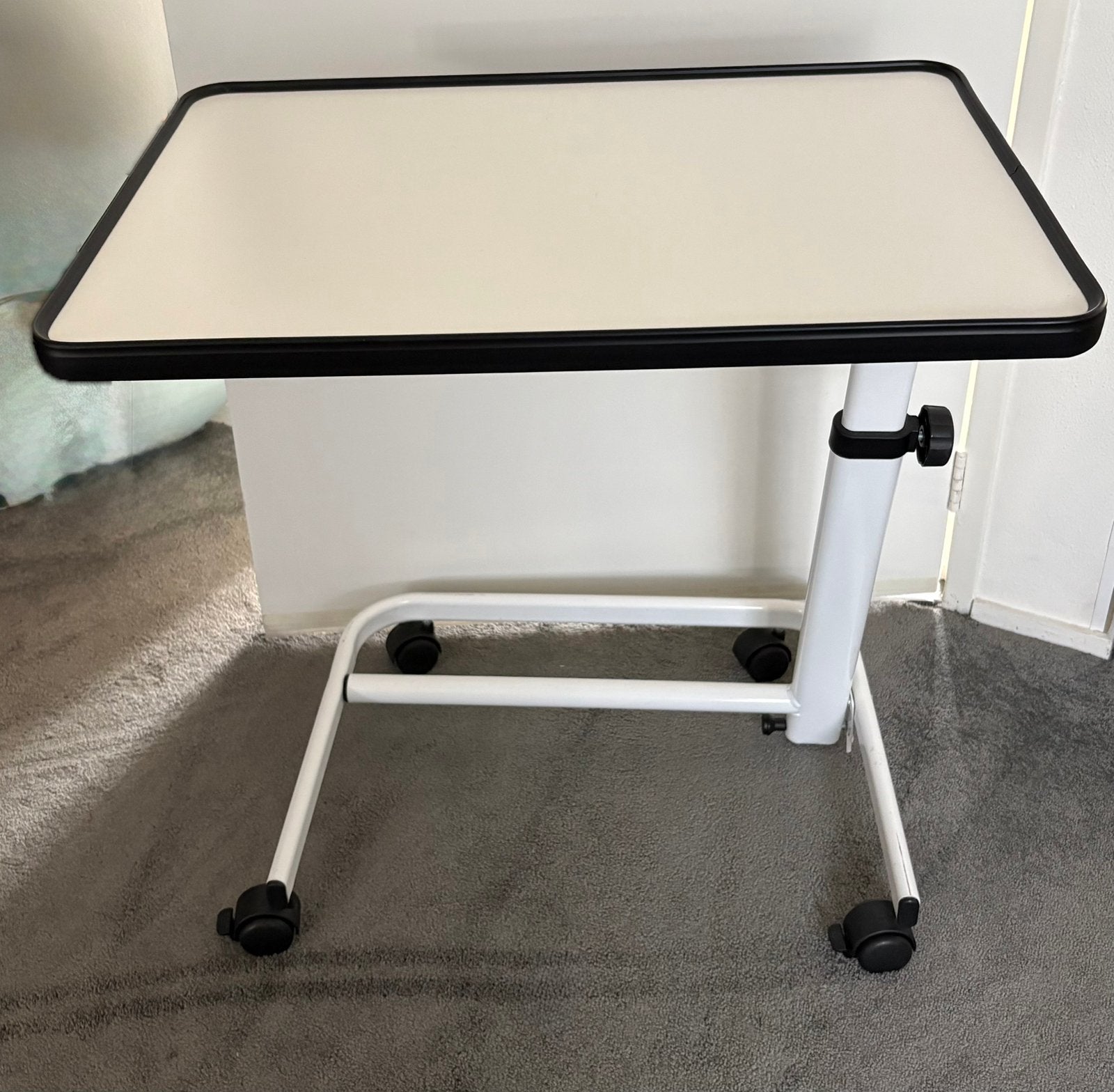 Verrijdbare bijzettafel, Computers en Software, Laptoptafels, Ophalen, Zo goed als nieuw