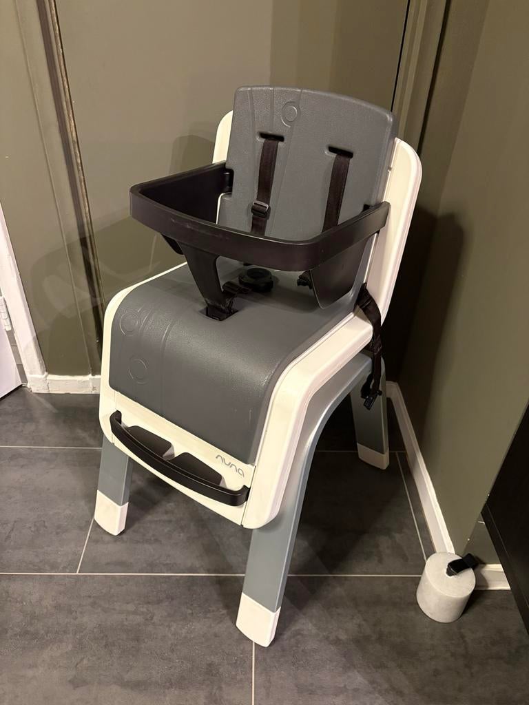 Nuna Zaaz kinderstoel, Kinderen en Baby's, Ophalen, Gebruikt, Meegroeistoel, Afneembaar eetblad