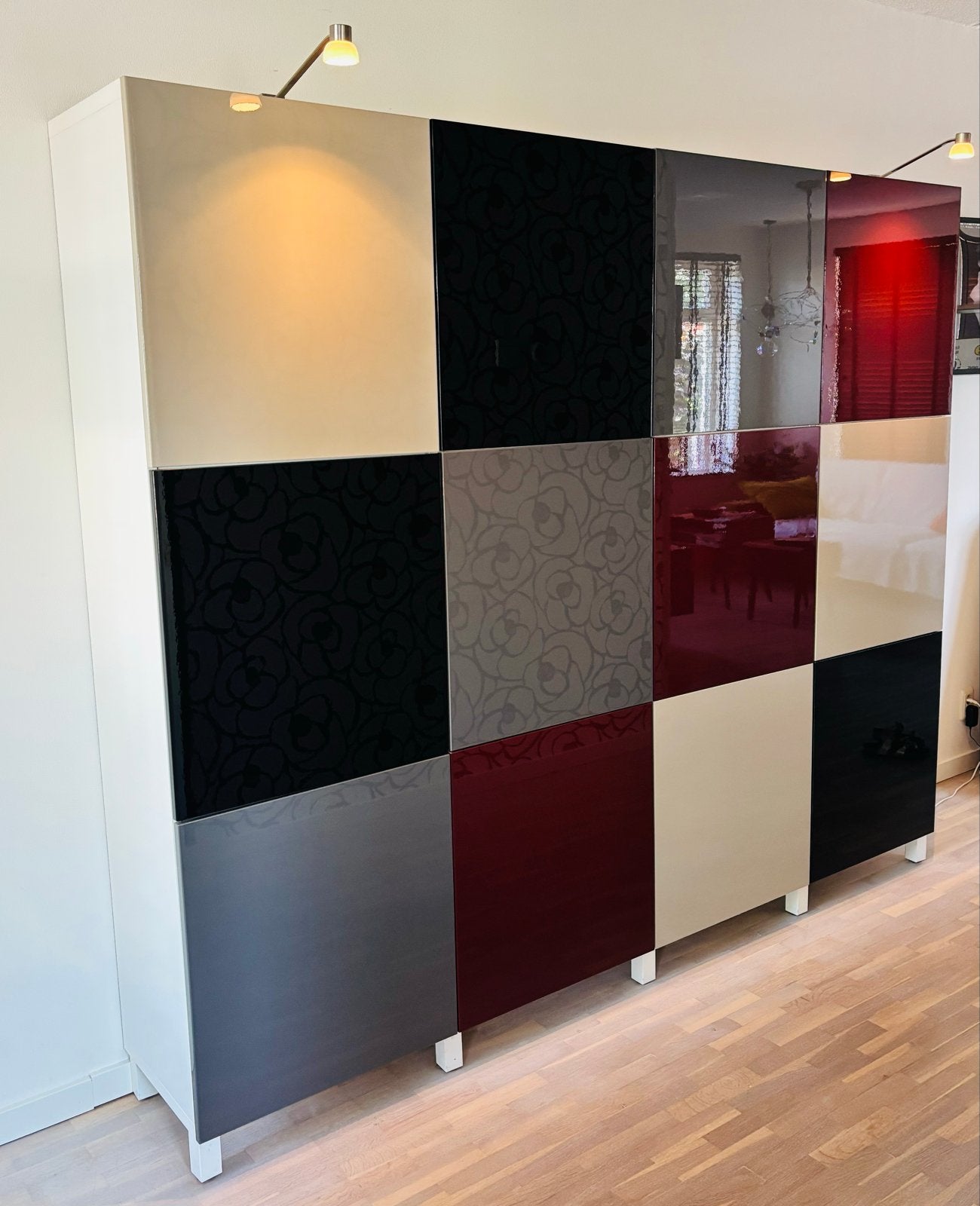 IKEA Besta kast 240x200x40 cm met lampjes en legplanken, Ophalen, Met plank(en), Gebruikt, 200 cm of meer