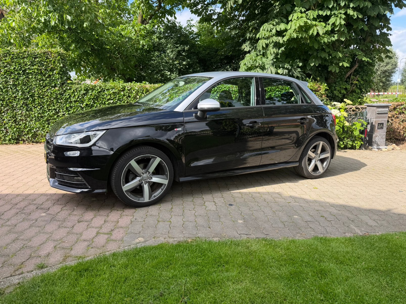 Audi A1 1.0 Tfsi 95pk 2016 Zwart, Voorwielaandrijving, Stof, Zwart, 95 pk