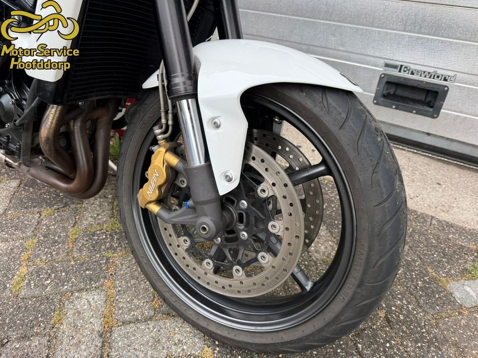 TRIUMPH STREET TRIPLE R (bj 2012), 675 cc, Motorrijbewijs A, Bedrijf, Meer dan 35 kW