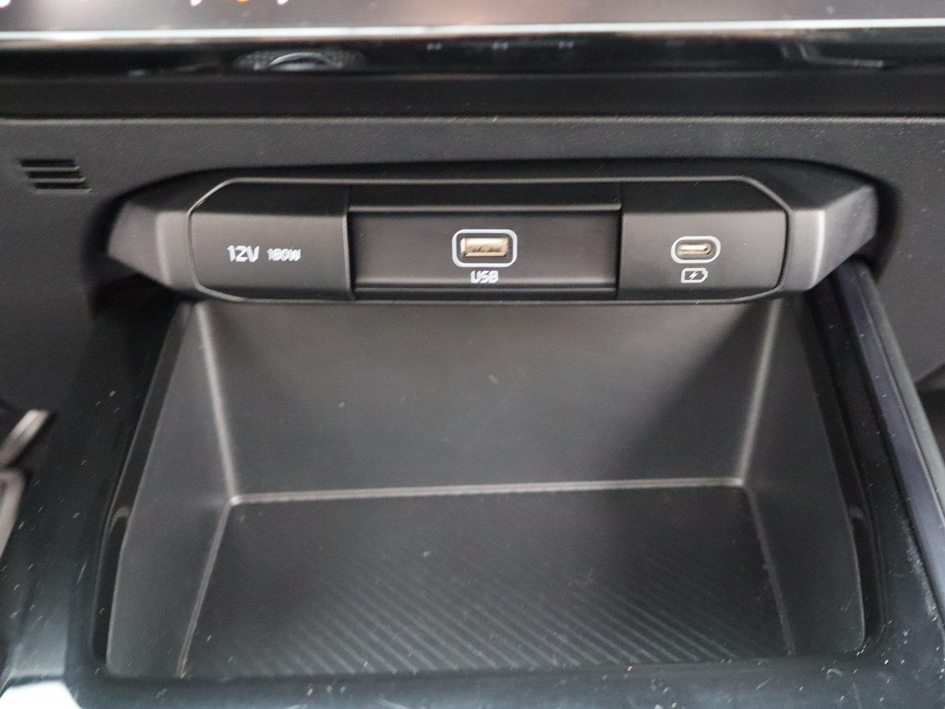 Foto 22 van Kia Niro 1.6 GDi Hybrid DynamicPlusLine Panorama | Stoel Stu