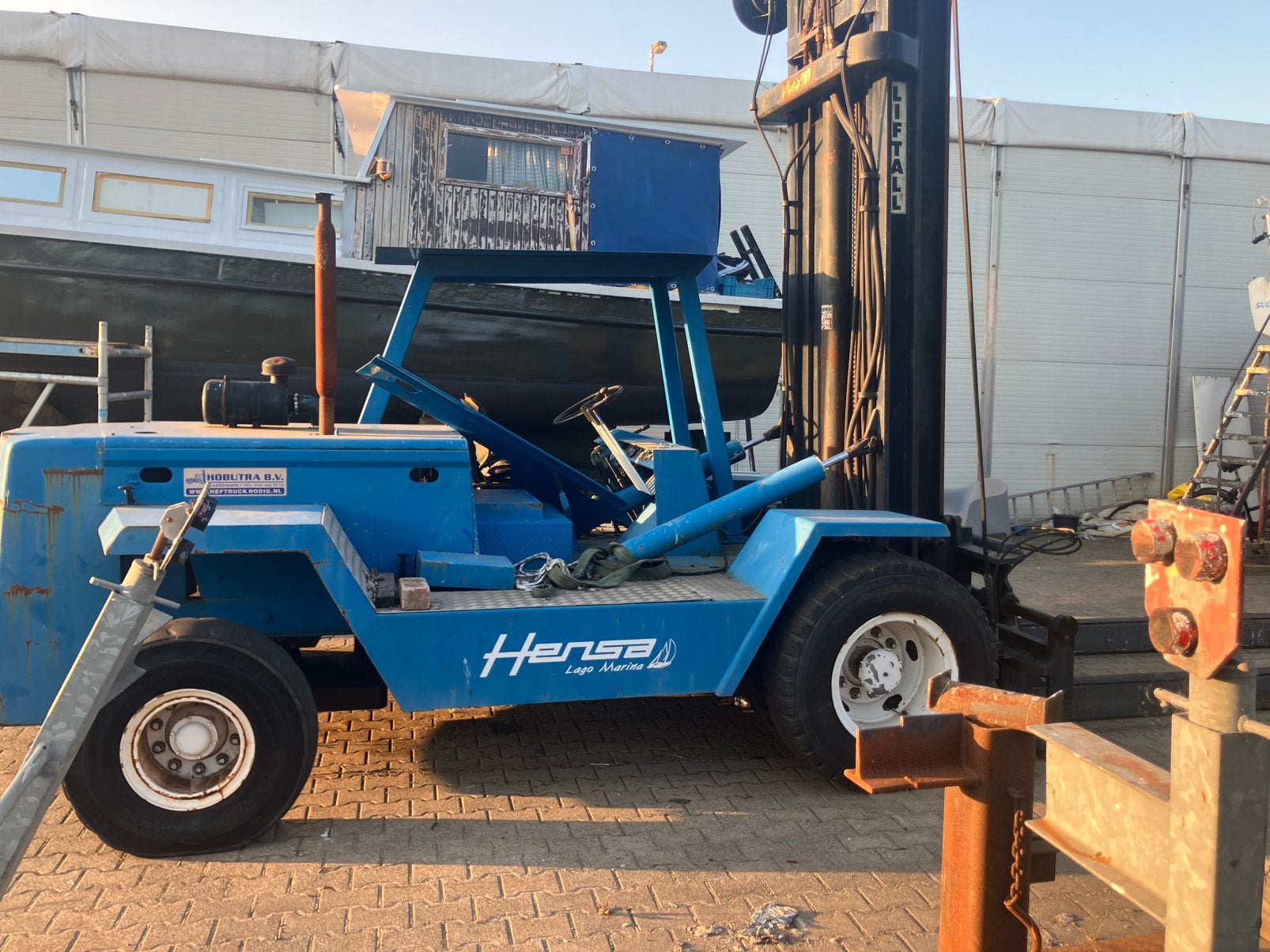 Grote vorkheftruck voor boten tot 5000 kg, Watersport en Boten, Motorboten en Motorjachten, Ophalen, Overige merken, Gebruikt
