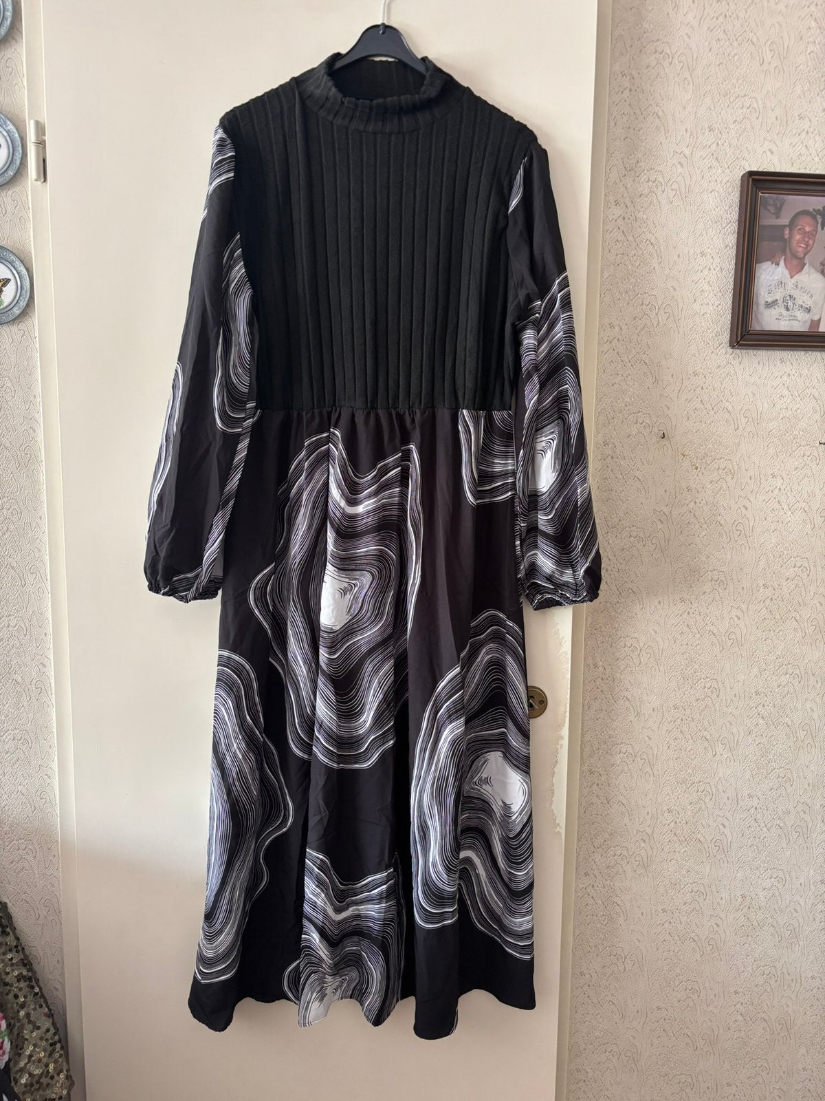 Zwarte jurk, Kleding | Dames, Zwart, Maat 42/44 (L), Ophalen of Verzenden, Zo goed als nieuw