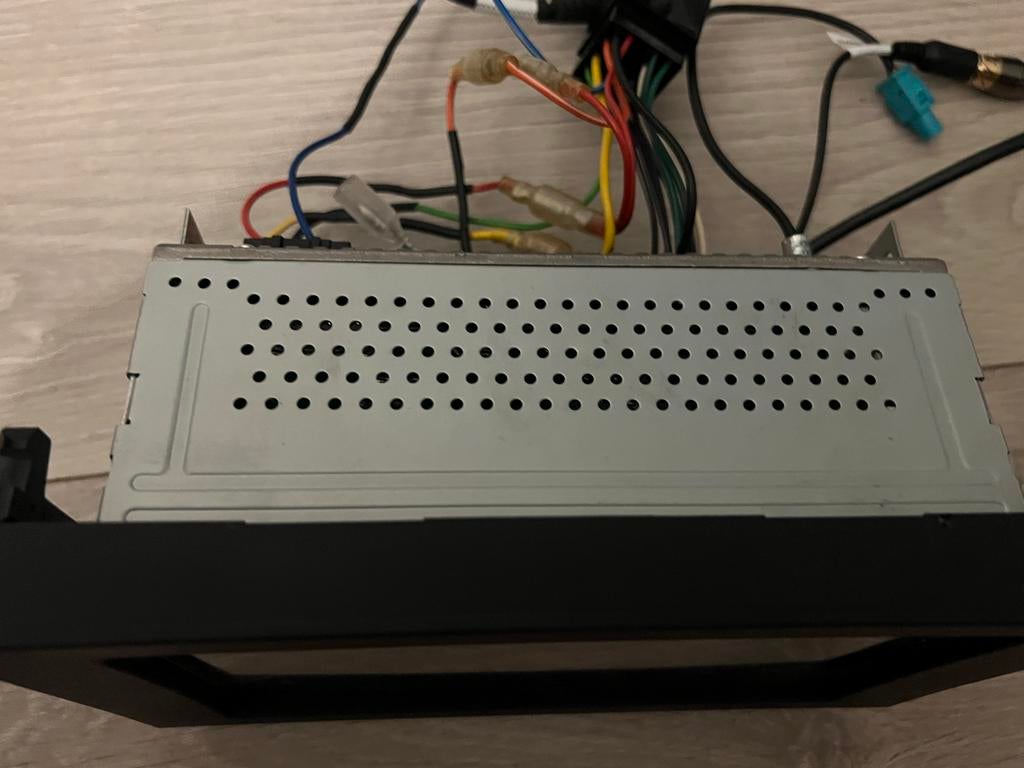 KENWOOD DMX5020DABS 2 DIN CARPLAY met Saab 9-3 front paneel, Auto diversen, Autoradio's, Ophalen of Verzenden, Zo goed als nieuw