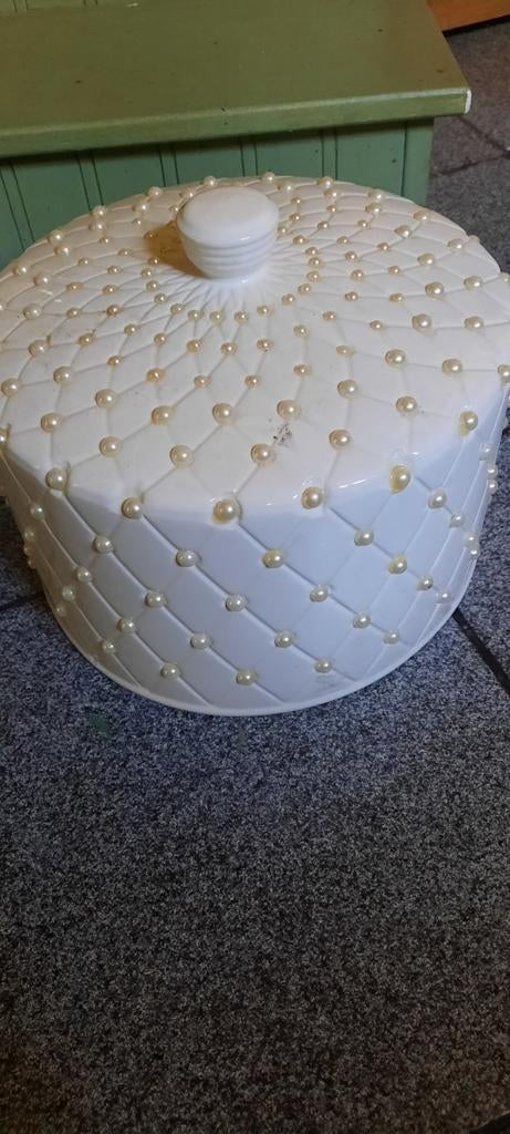 Taartstolp met parels en glazen schaal, Ophalen of Verzenden