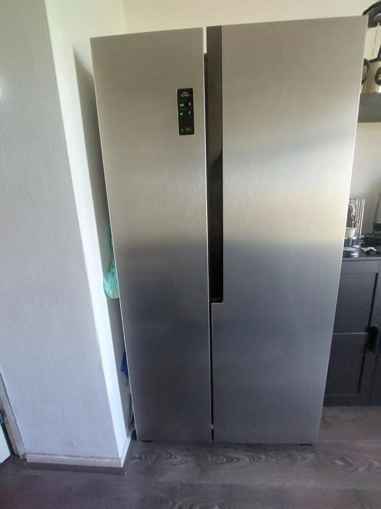 Te koop mooie nette koelkast Amerikaans model koenic, 200 liter of meer, 60 cm of meer, Met aparte vriezer, Zo goed als nieuw