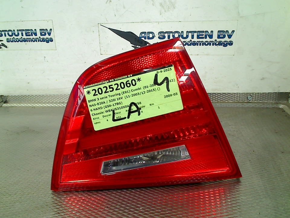 Achterlicht Links BINEEN BMW 3 serie Touring (E91) 7154161, Gebruikt, Petuelring 130, München 80809, , Duitsland, BMW, Bayerische Motoren Werke AG