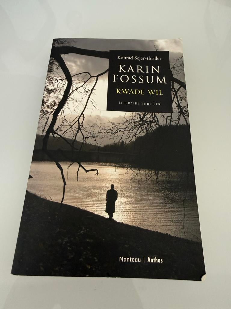 Karin Fossum - Kwade Wil (Konrad Sejer-thriller), Boeken, Thrillers, Gelezen, Scandinavië, Ophalen of Verzenden