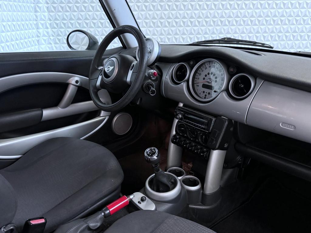 Mini Mini 1.6 Cooper Pepper Airco / AANBIEDING (2002), Auto's, Mini, Voorwielaandrijving, 1025 kg, 15 km/l, Gebruikt