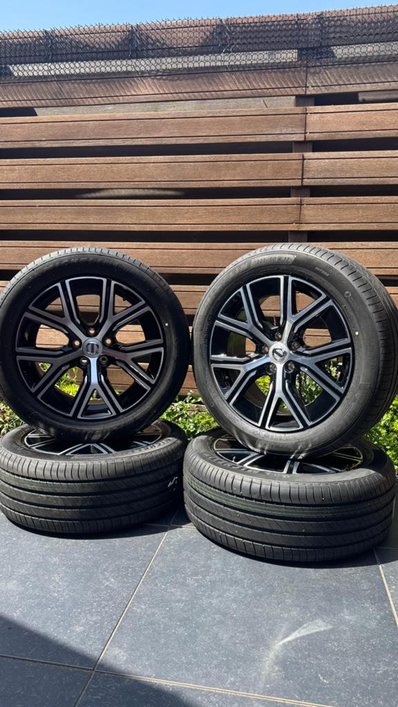 Nieuwe 17” velgen Volvo V60- S60 incl. Nieuwe Michelin band, Ophalen