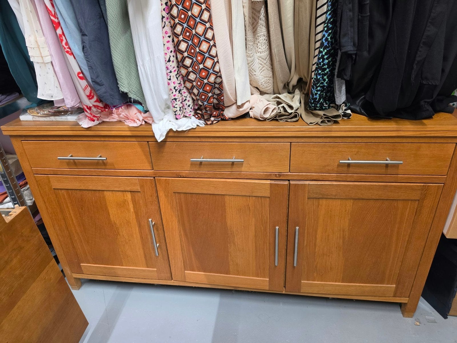massief eikenhout dressoir, Ophalen, Gebruikt, Met lade(s), Klassiek