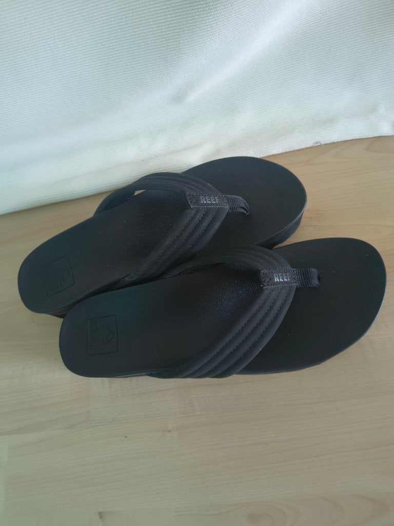 Reef Dames slippers maat 40, Kleding | Dames, Schoenen, Slippers, Zwart, Ophalen of Verzenden, Zo goed als nieuw