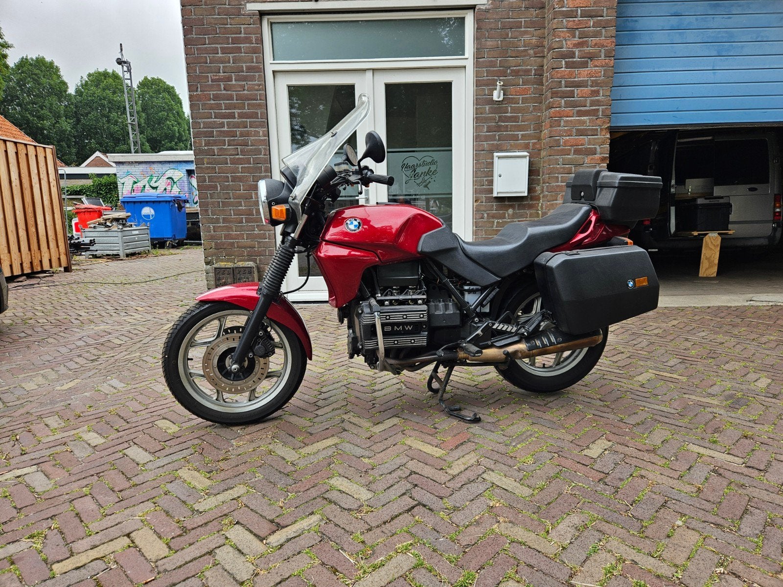 BMW K75 met temperatuur- en brandstofmeter + kofferset, Motoren, Motoren | BMW, Cardan-aandrijving, Motorrijbewijs A, Gebruikt