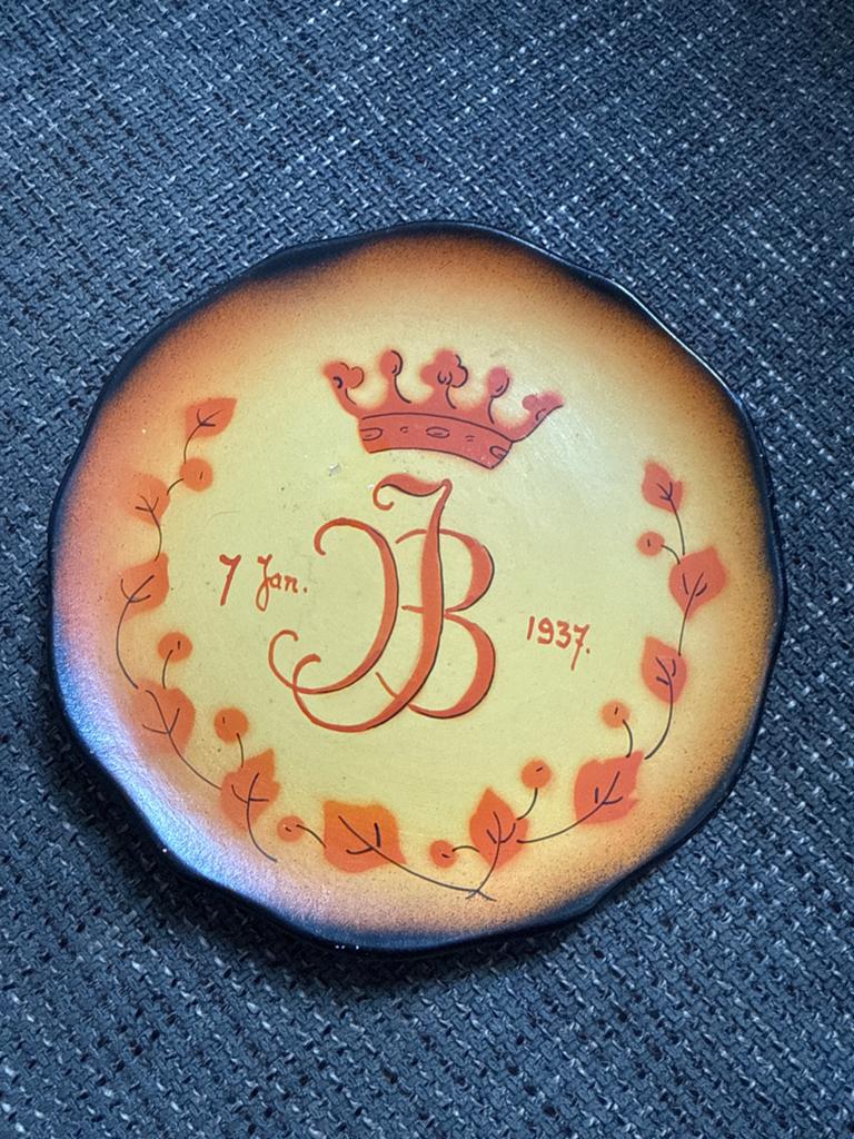 Vintage decoratief bord 7 Jan 1937 Juliana en Bernhard, Verzamelen, Koninklijk Huis en Royalty, Ophalen of Verzenden, Gebruikt